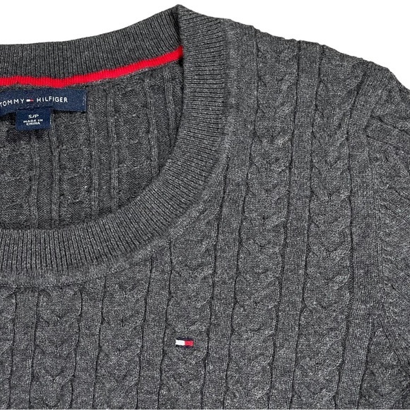 Tommy Hilfiger size small dark grey textured sweater scoop neck & chest logo EUC - Picture 2 of 11